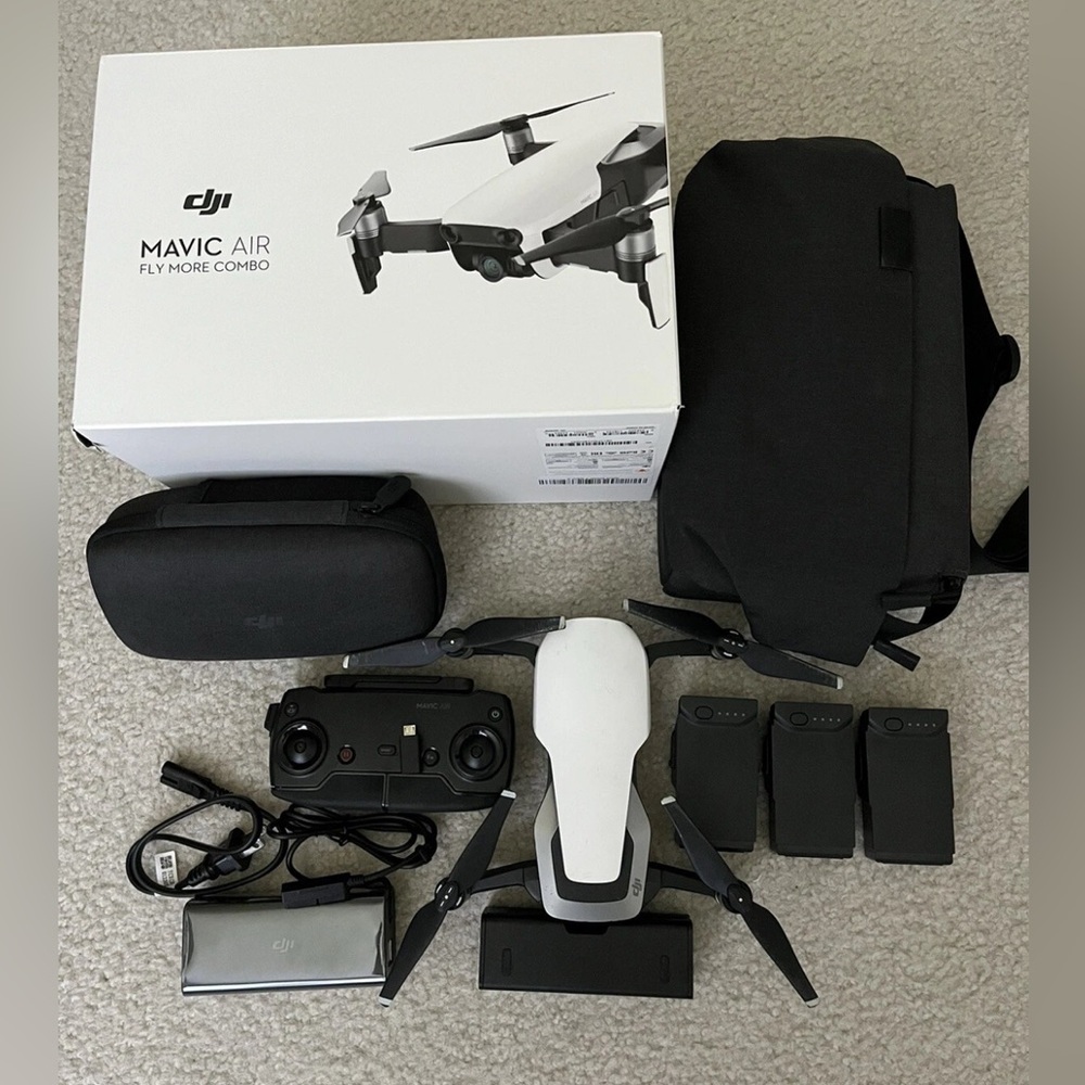 DJI Mavic Air Drone Fly More Combo Artic White